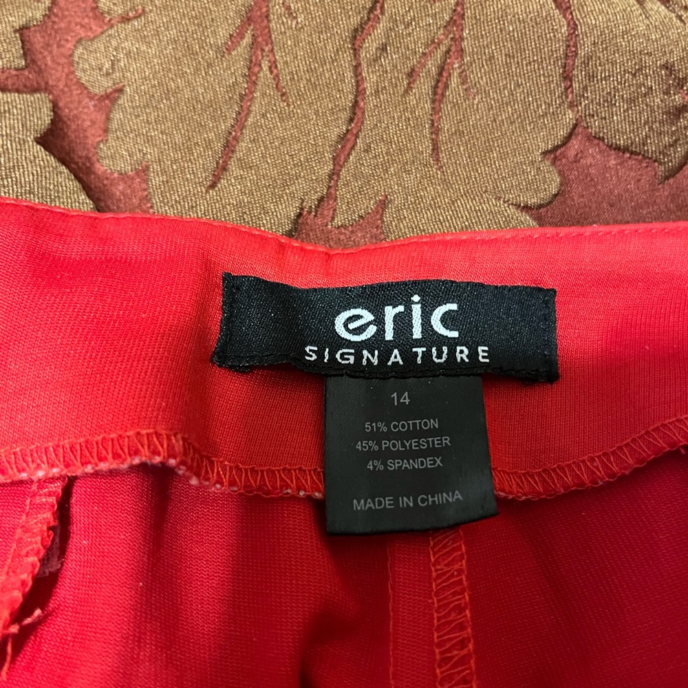Red pants - Picture 2 of 2